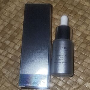 111SKIN Aqua Booster in Metallic Silver